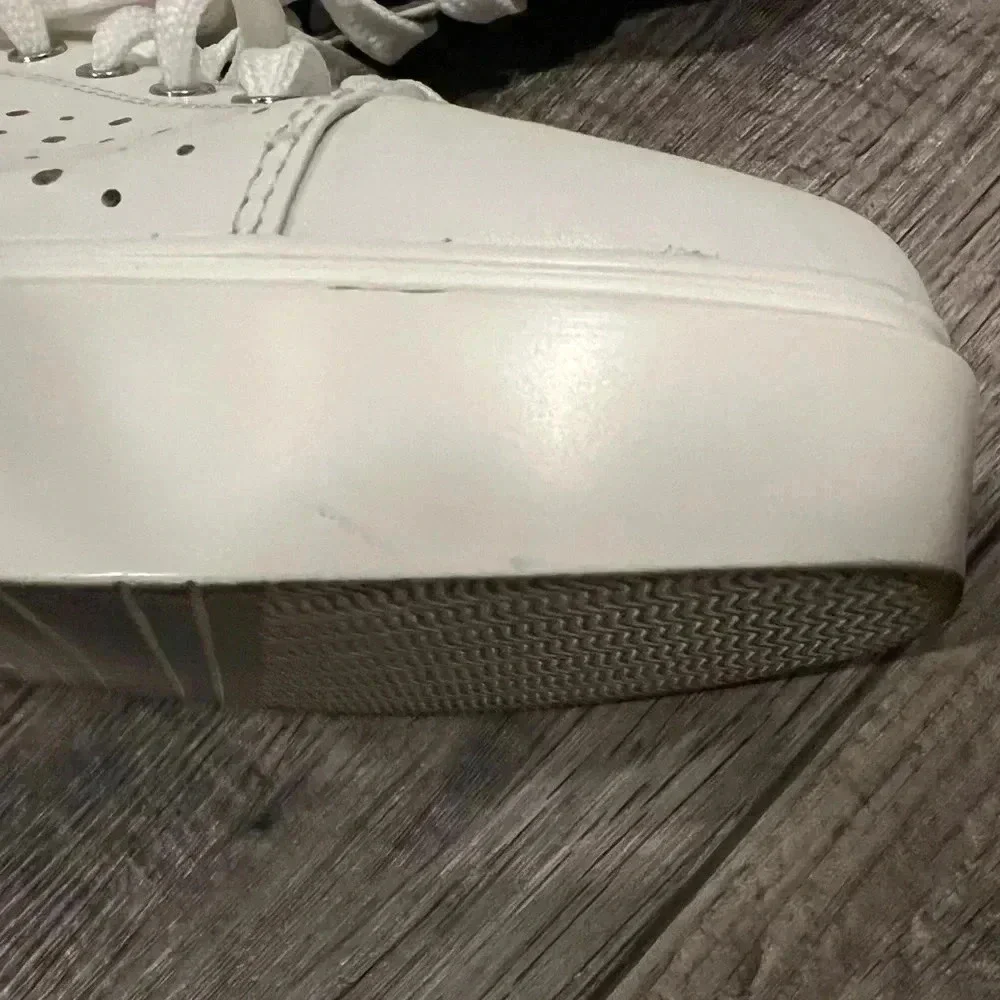 Linea Paolo Kendra White Leather Platform Sneaker 7.5 casual elegant chic sporty